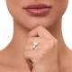 ANEL SOLITÁRIO MOISSANITE RETANGULAR COM BAGUETES LATERAIS